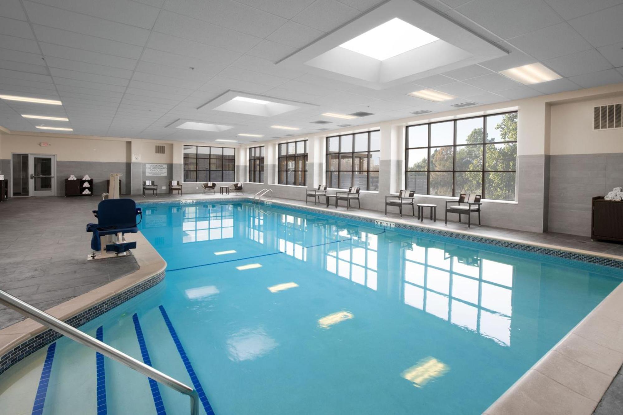 Courtyard By Marriott Edina Bloomington Hotel Екстериор снимка