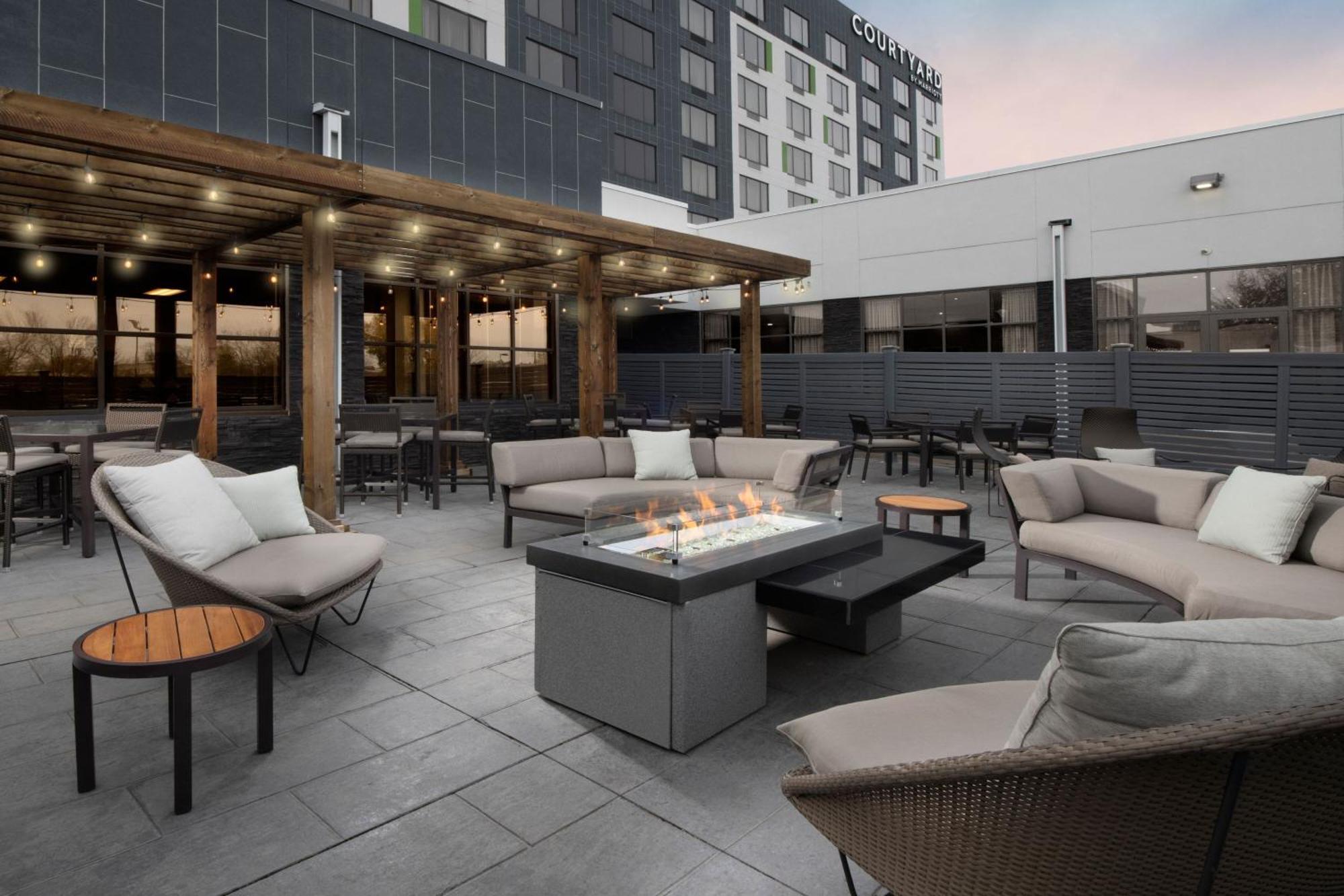 Courtyard By Marriott Edina Bloomington Hotel Екстериор снимка